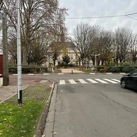 Appartement Agreable 3 Pieces Avec Parking Proche Gare Et Paris By Immo Kit La Courneuve